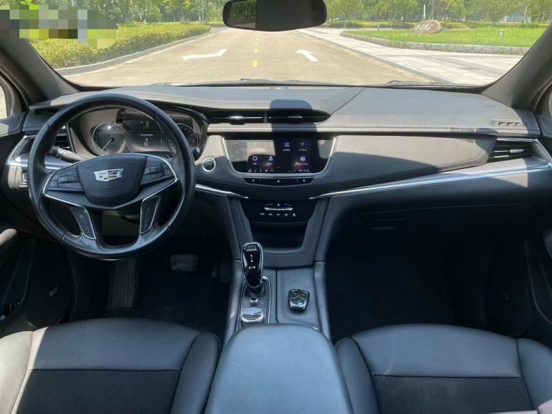 盐城20年凯迪拉克XT55