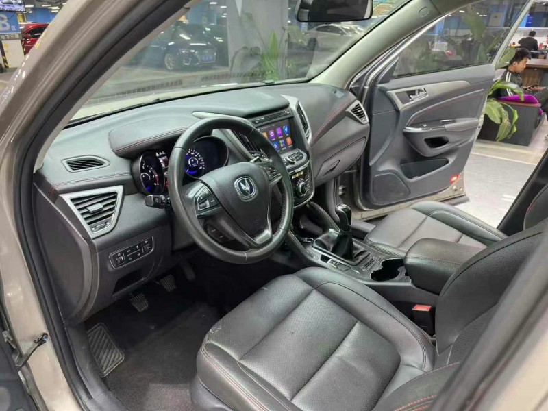 成都17年长安汽车CS754