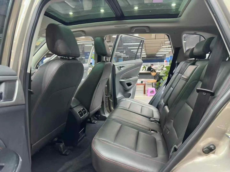 成都17年长安汽车CS755