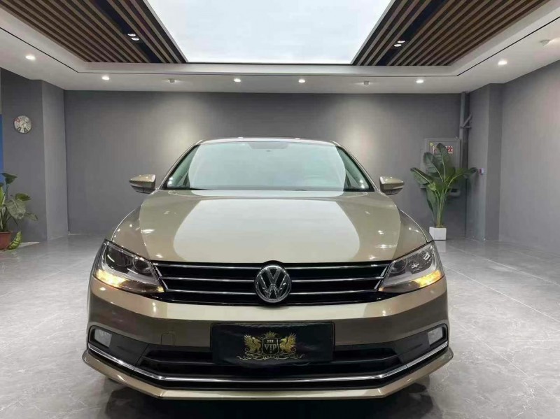 成都17年大众速腾1