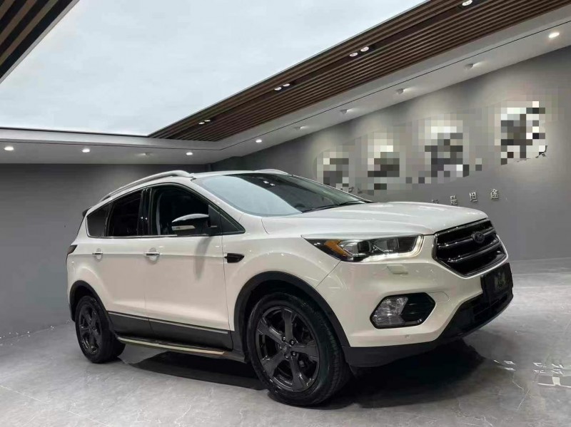 成都18年福特翼虎2