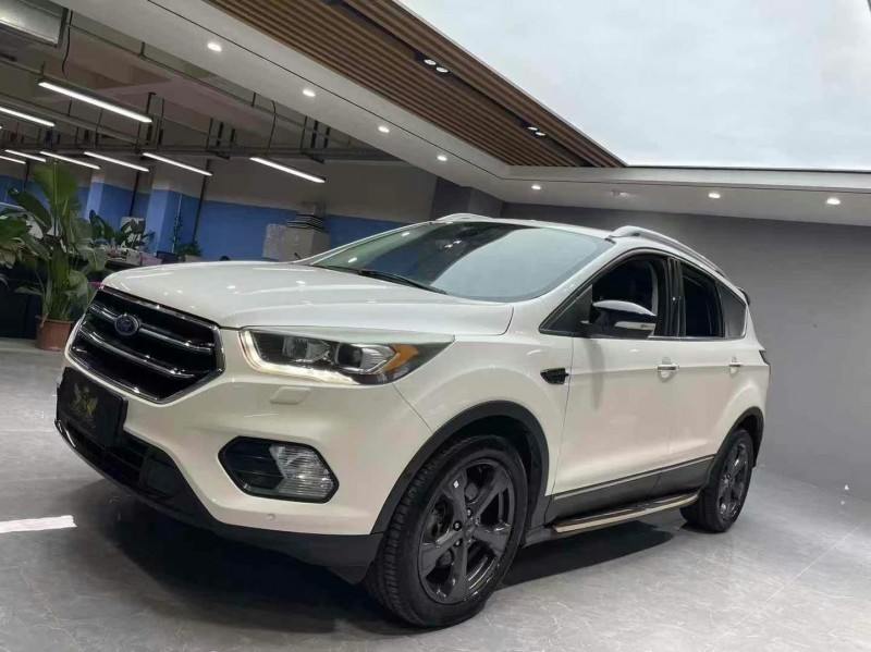 成都18年福特翼虎3