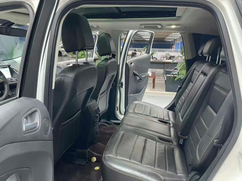 成都18年福特翼虎6