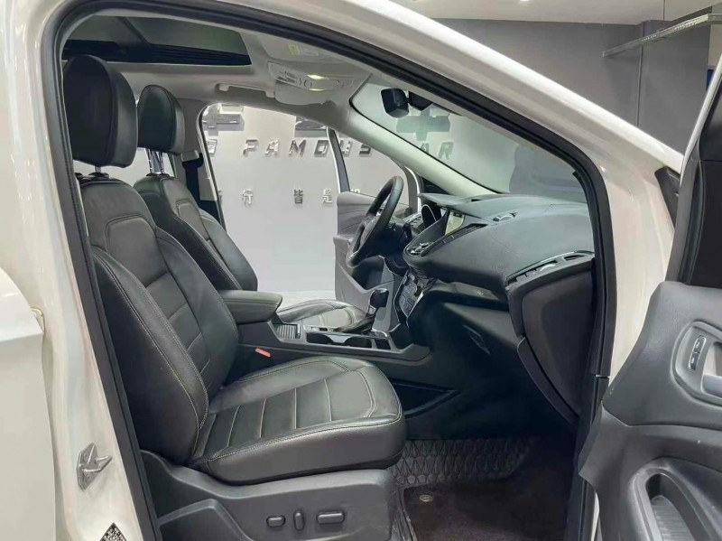 成都18年福特翼虎9