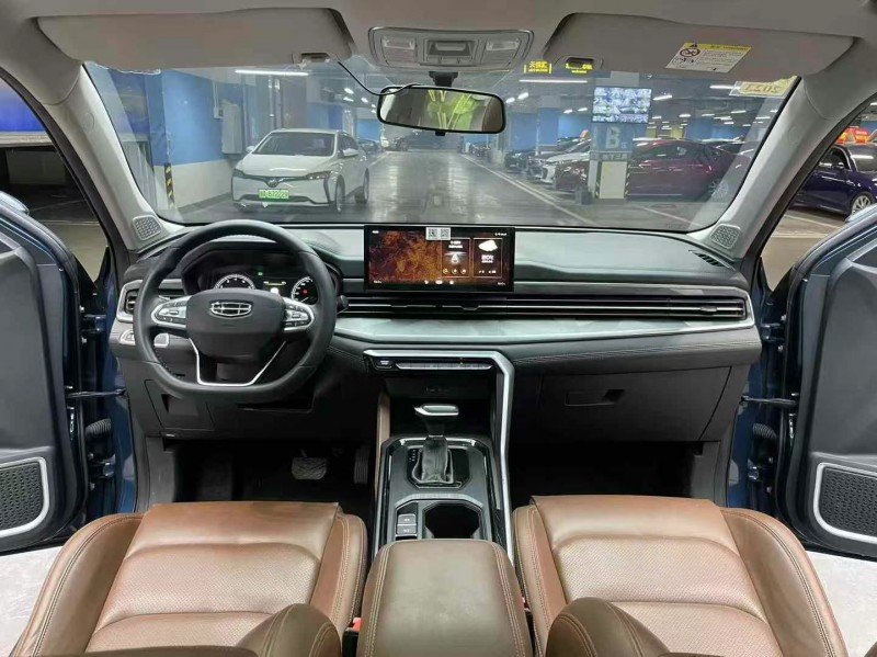 成都21年吉利远景3