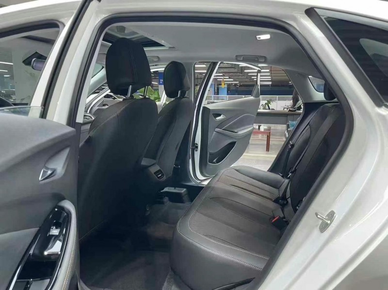 成都24年别克威朗6