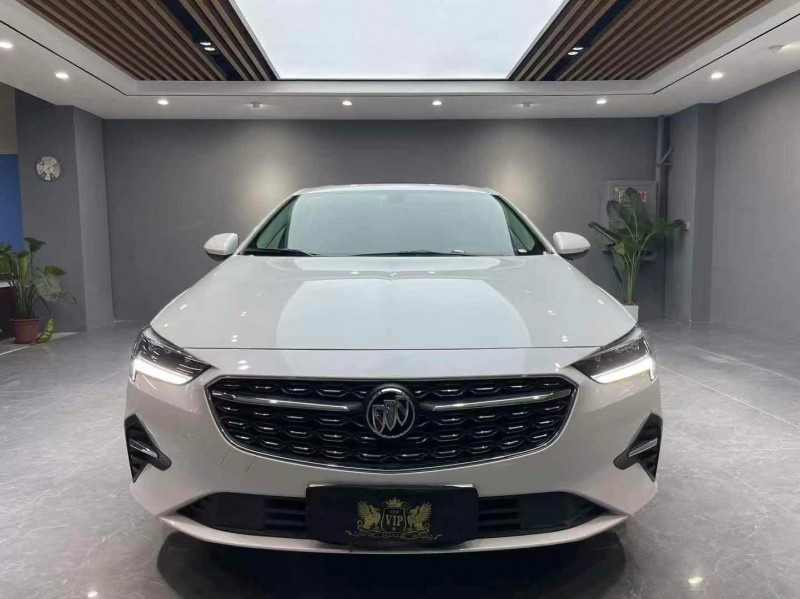 成都23年别克君威1