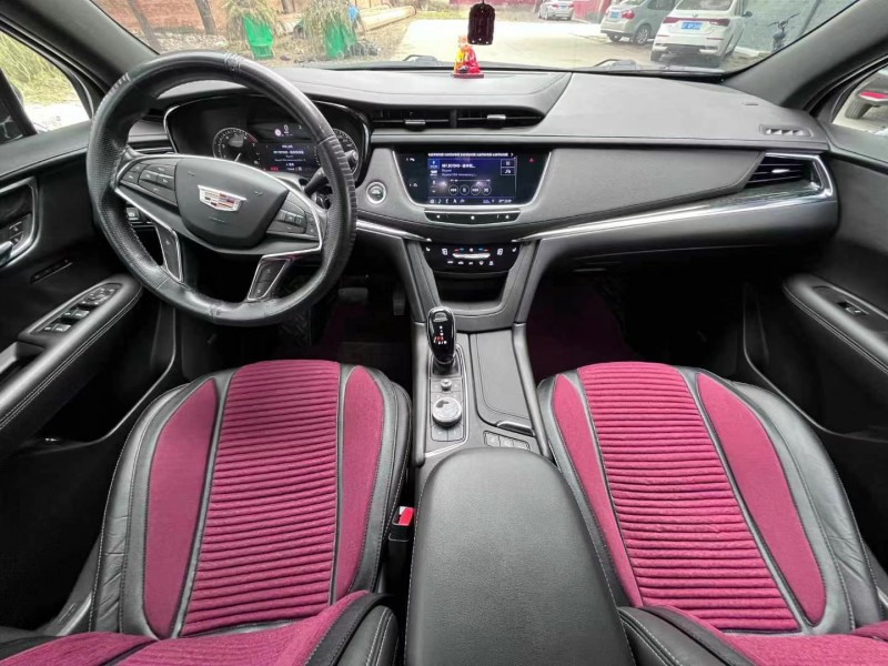 保定19年凯迪拉克XT57