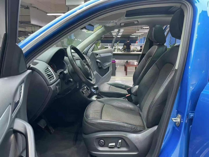 成都18年奥迪Q34