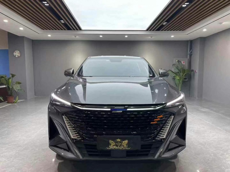 成都24年长安汽车欧尚1