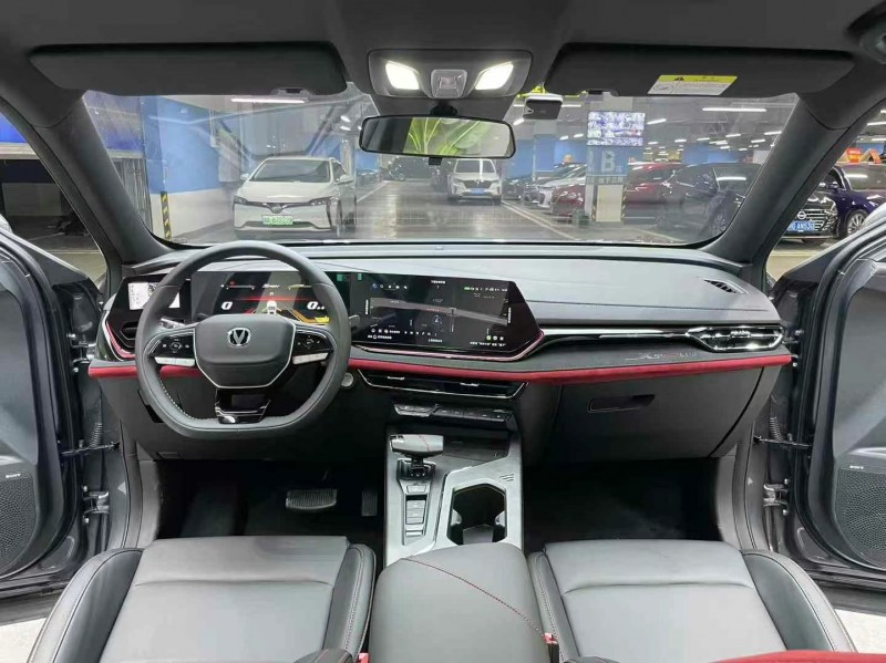 成都24年长安汽车欧尚3