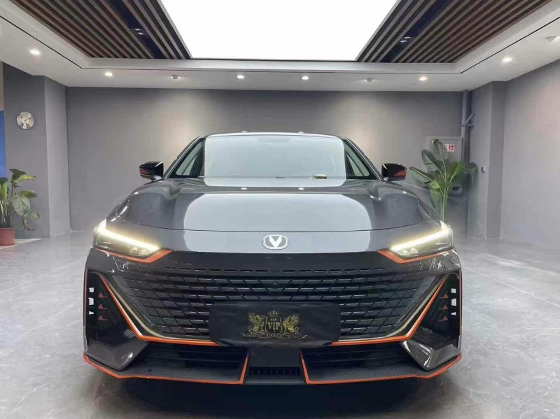 成都23年长安汽车UNI-V1