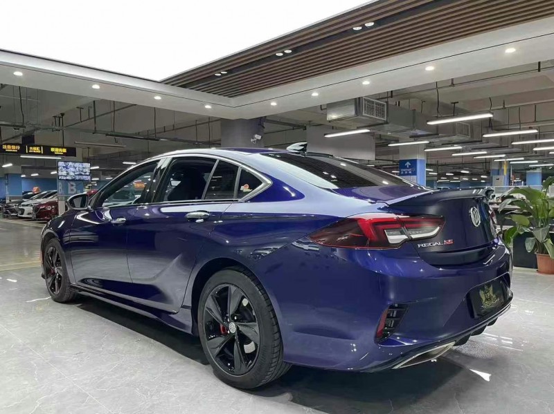 成都20年别克君威8