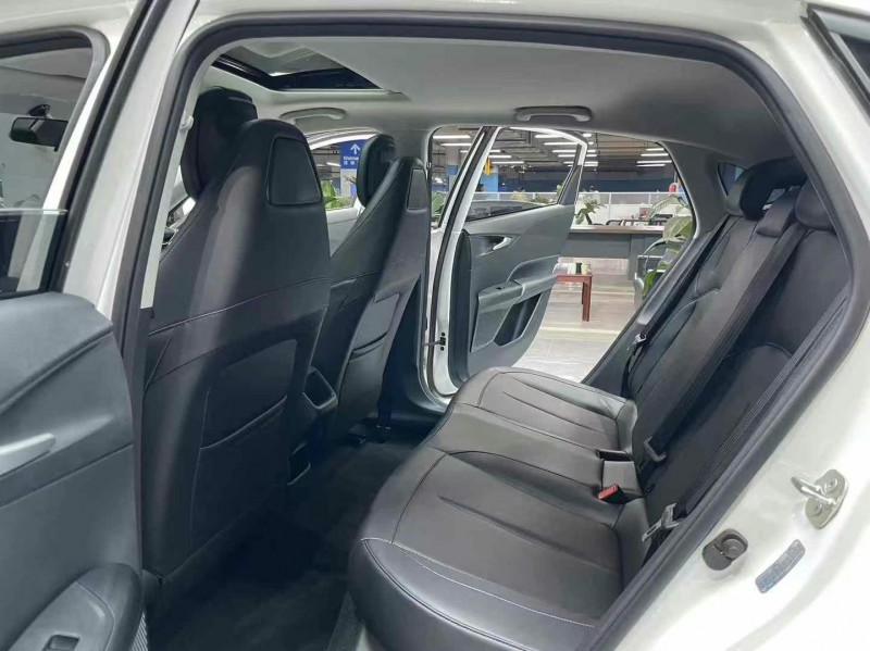 成都24年长安汽车逸达5