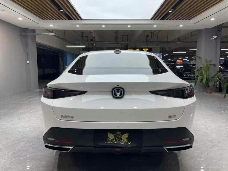 成都24年长安汽车逸达6