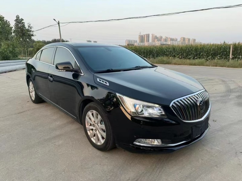 济宁16年别克君越3