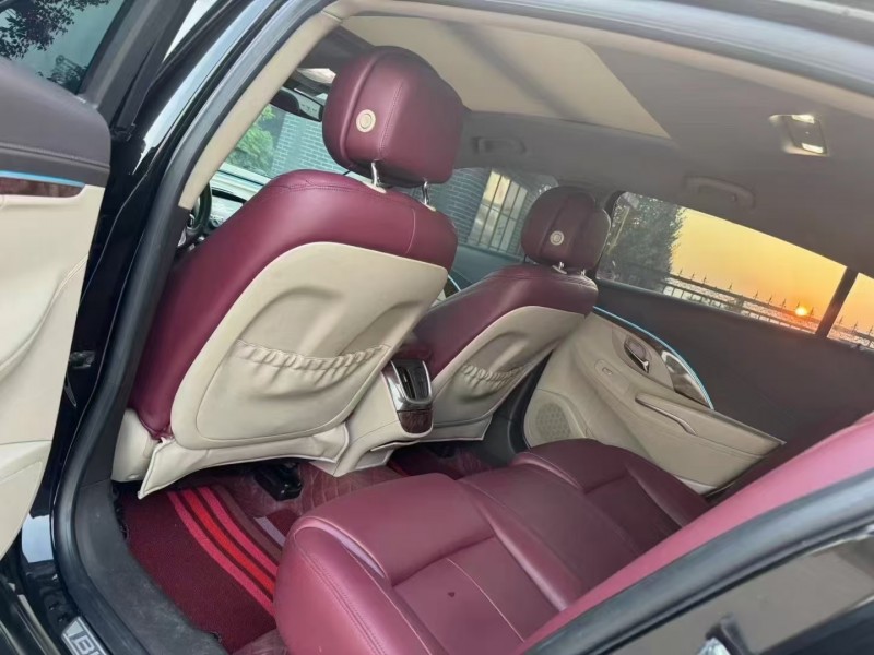 济宁16年别克君越6