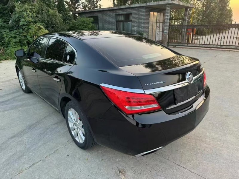 济宁16年别克君越7