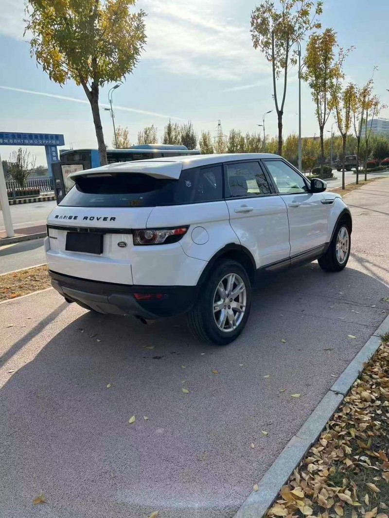 枣庄14年路虎极光8