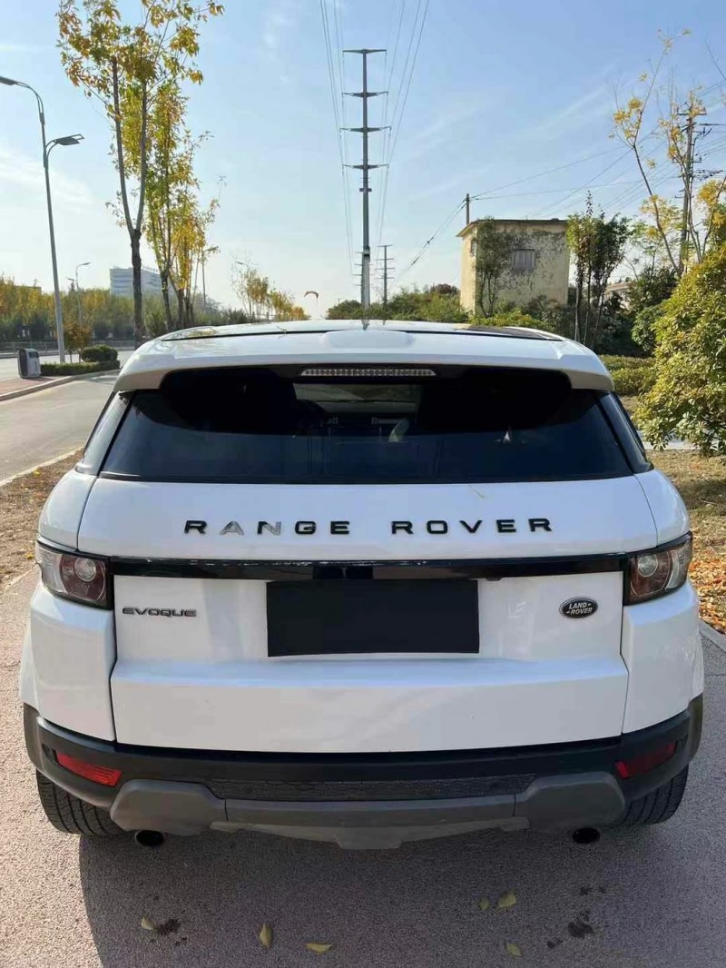 枣庄14年路虎极光9