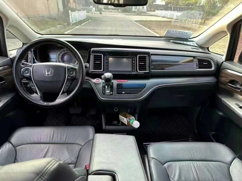 潍坊18年本田艾力绅5