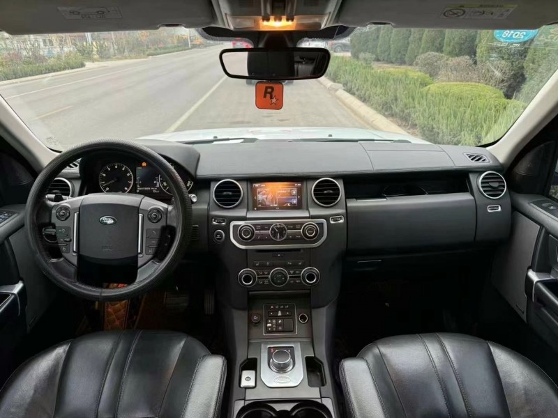 济宁16年路虎发现4