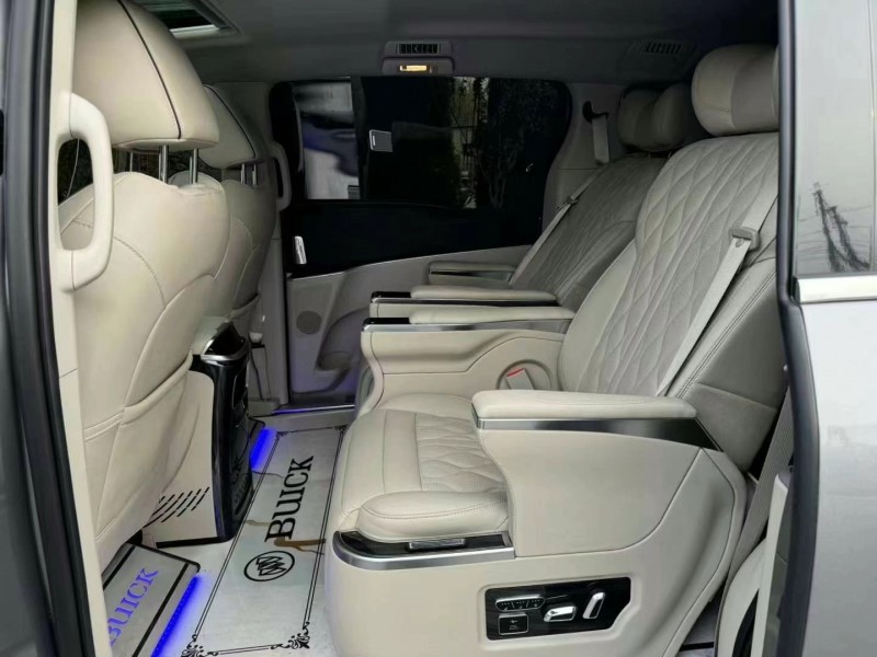 济宁22年别克GL89