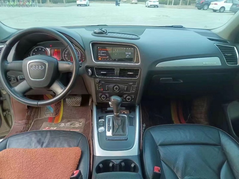 青岛10年奥迪Q57