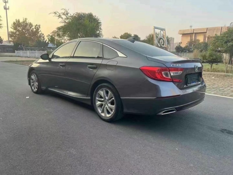 济宁20年本田雅阁7