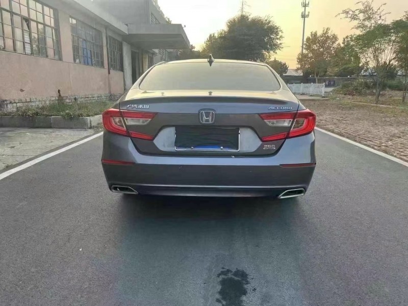 济宁20年本田雅阁9