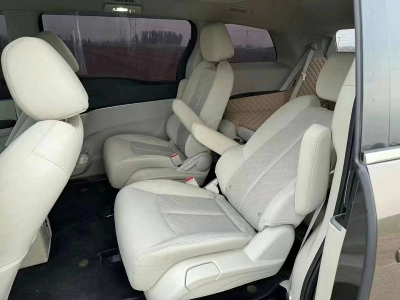 济宁21年别克GL85