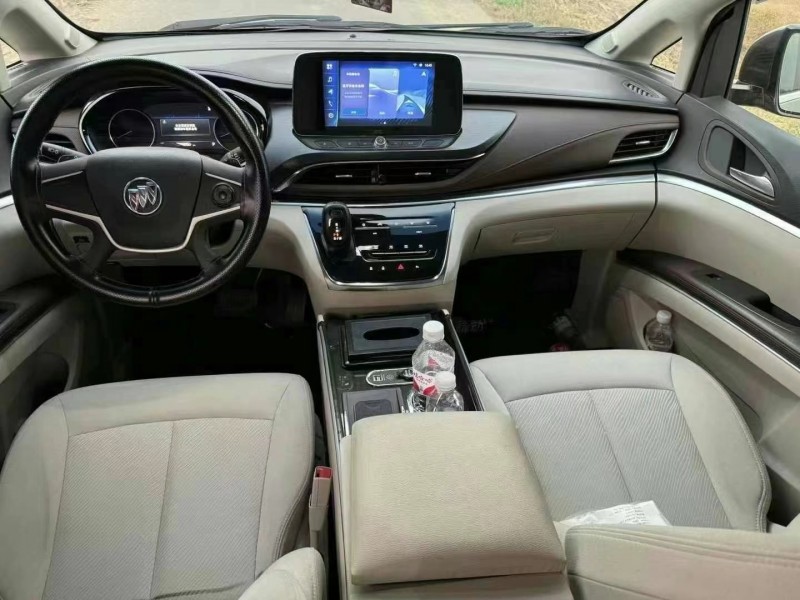 济宁21年别克GL88