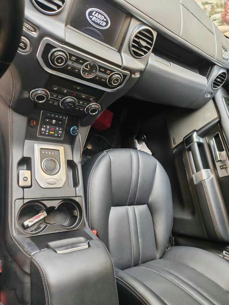 济宁14年路虎发现7