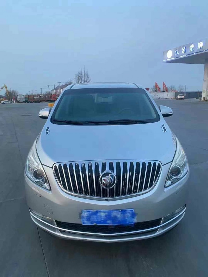 济宁13年别克GL81