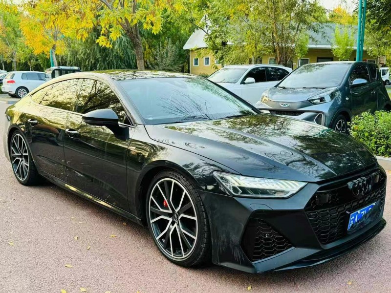 济宁19年奥迪A7L3