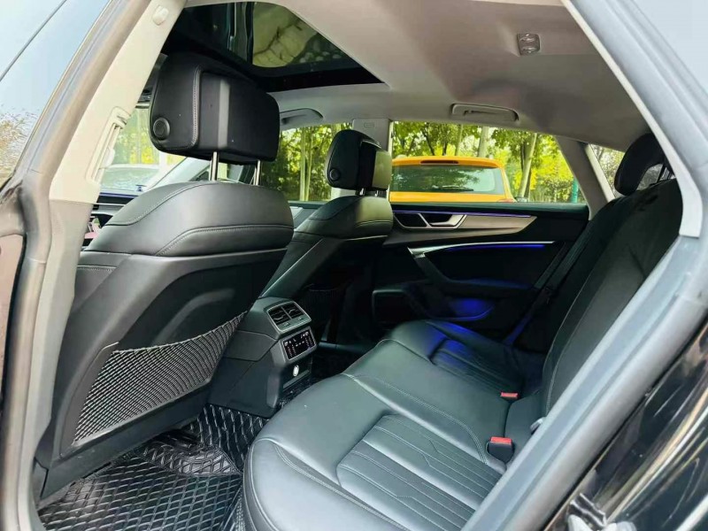 济宁19年奥迪A7L7