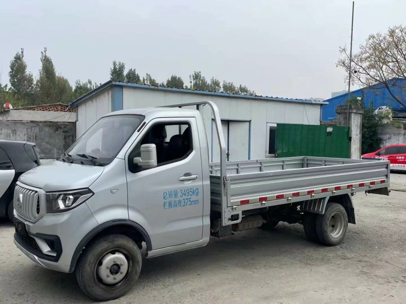 济宁22年长安汽车神骐2