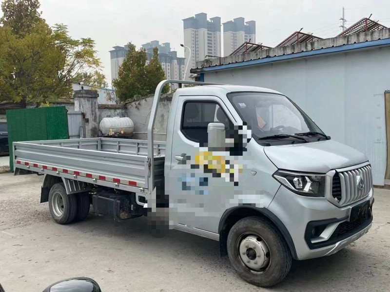 济宁22年长安汽车神骐3