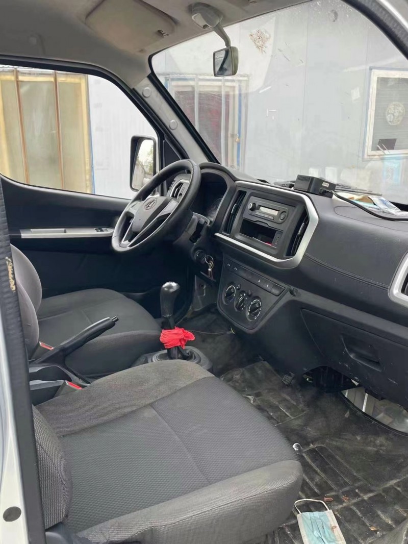 济宁22年长安汽车神骐4