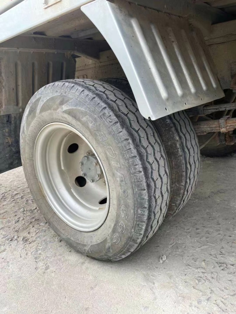 济宁22年长安汽车神骐5