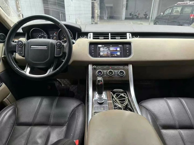 广州16年路虎揽胜运动5