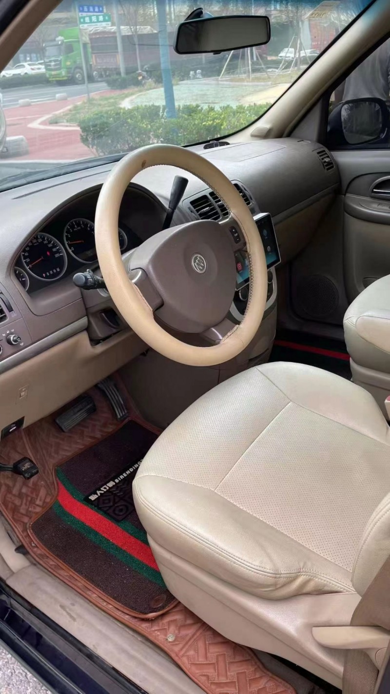 青岛15年别克GL84