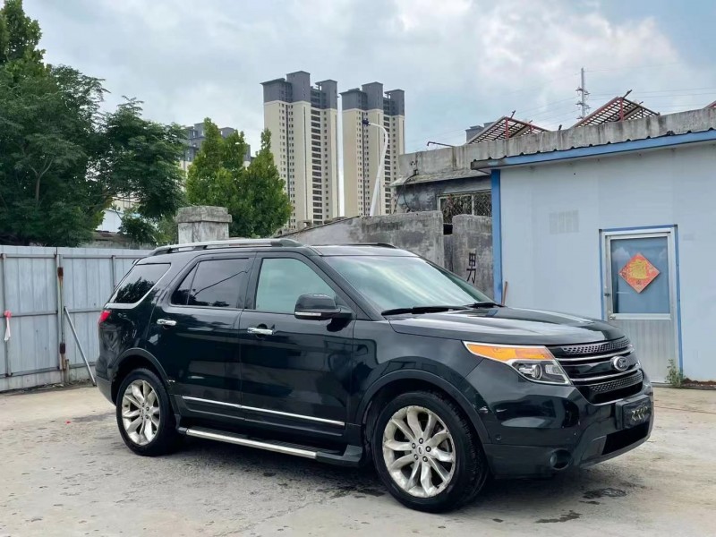 济宁14年福特探险者3