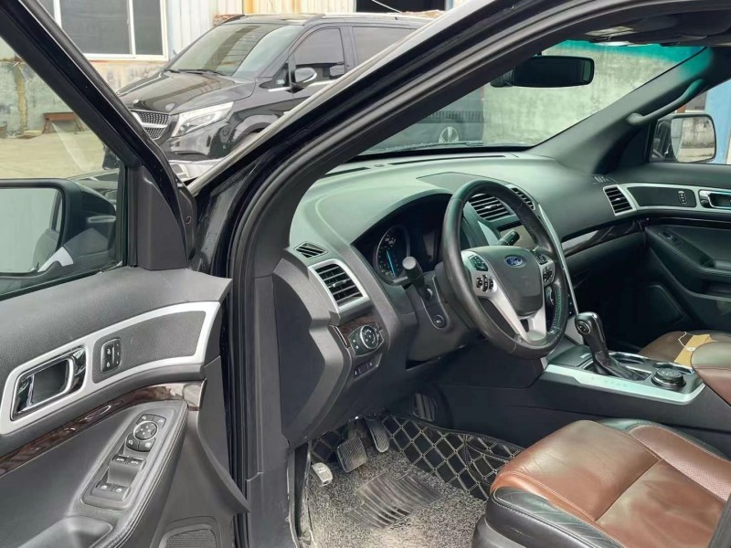 济宁14年福特探险者5