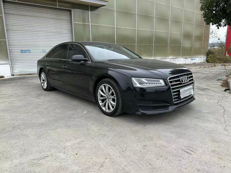 徐州17年奥迪A8L3