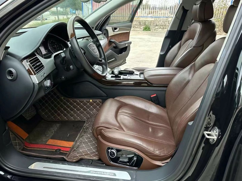 徐州17年奥迪A8L4