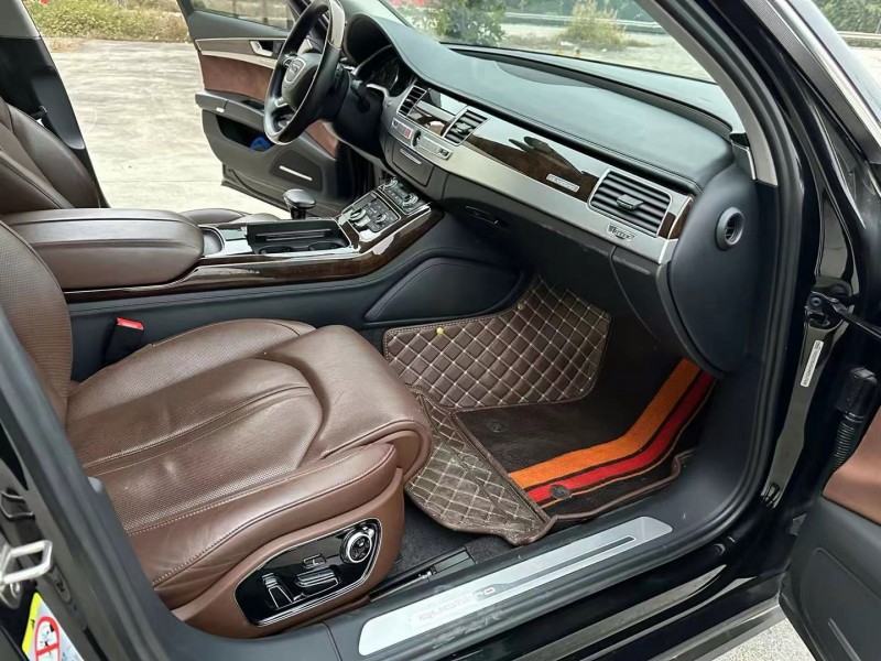 徐州17年奥迪A8L6