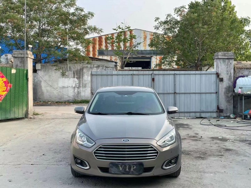 济宁16年福特福睿斯1