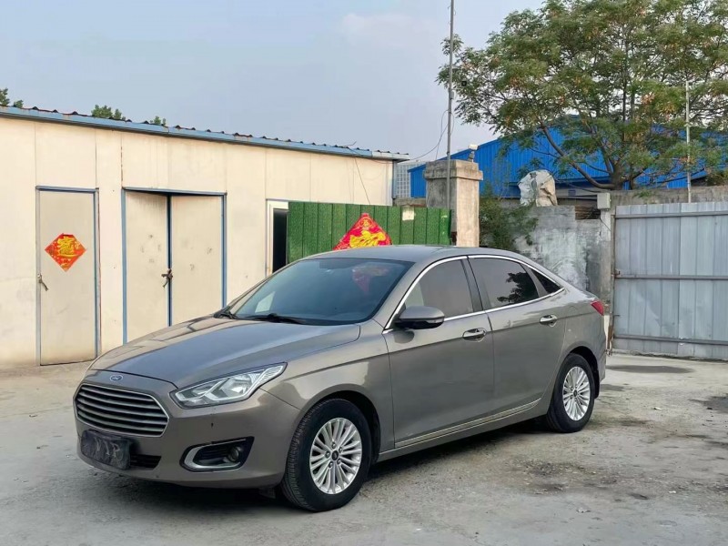 济宁16年福特福睿斯2