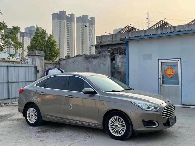 济宁16年福特福睿斯3